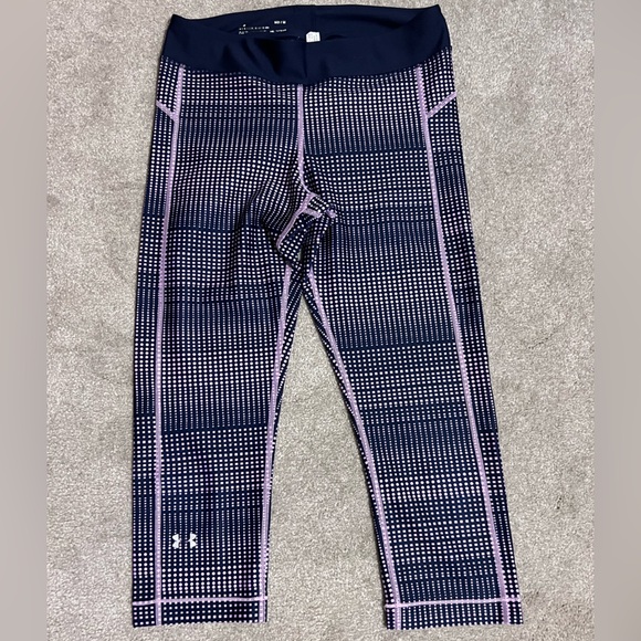 💕Under Armour Cropped Leggings - Picture 6 of 8